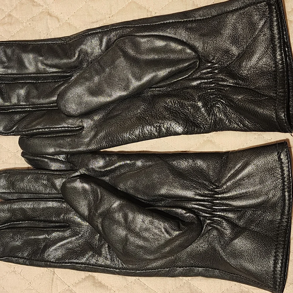 Womens Adrienne Vittadini Leather Gloves
